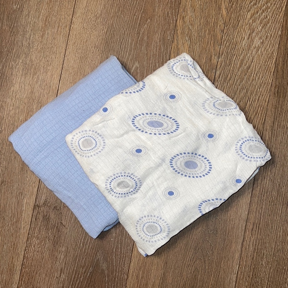 2 baby blankets